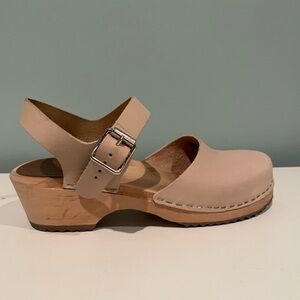 MIA | Sofia Pale Pink Leather Clogs